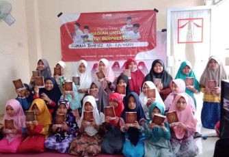 PPPA Daarul Quran Surabaya Salurkan Mushaf Hasil Patungan Bersama Donatur