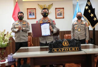 Kapolri Jenderal Pol Idham Azis dalam acara  pengukuhan Tim Koordinasi Interpol Indonesia 2020 di Jakarta, Jumat (4/12/2020)