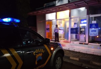 Jajaran Polsek Rowosari Rutin melaksanaan Patroli Blue Light Patrol ( BLP ) seperti tadi malam yang di lakukan Polsek Rowosari,  Jum'at malam 4/12/2020.