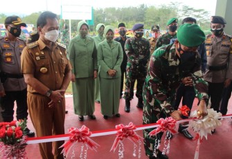 Pangdam II Sriwijaya Mayjen TNI Agus Suhardi Saat Acara Persemian Datasemen Zeni Tempur di Kabupaten Bengkulu Tengah