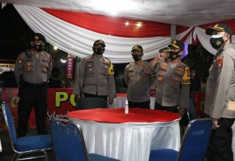 Kapolda Bengkulu Irjen Pol Teguh Sarwono Beri Bingkisan Pada  Anggota yang Bertugas 