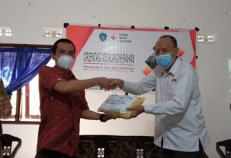 Ketua PMI Kota Bengkulu Husein Wahid Bersama Staf Ahli Bidang Hukum dan Politik Hilman Fuadi