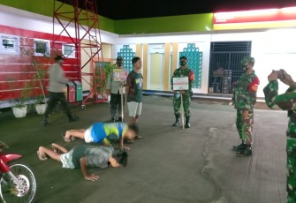 Upaya TNI-Polri Dalam Pemantauan Prokes di SPBU Nogosari