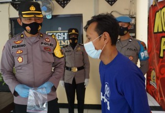 Kabag Ops Polres Purbalingga Kompol Pujiono saat jumpa pers Jumat (5/2/2021)