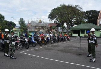 Komando Resor Militer (Korem) 073/Makutarama mendapatkan pemeriksaan kendaraan dinas dan kendaraan pribadi yang digunakan anggota dalam melaksanakan tugas sehari-hari, bertempat dihalaman Makorem 073/Makutarama jalan Diponegoro No. 28 Salatiga. Senin (8/2/2021).