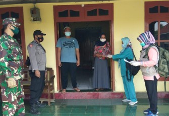 Puskesmas Pucanglaban Jemput Bola Tes Swab ke Rumah Warga Desa Demuk