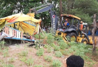 Proses Perobohan Warem di Pantai Panjang