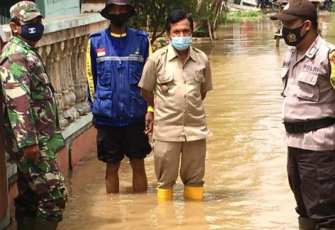 Perkampungan Warga Terendam Banjir Akibat Intensitas Hujan Tinggi