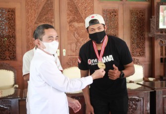 Bupati Haryanto Apresiasi Kegigihan Petarung MMA Asal Pati