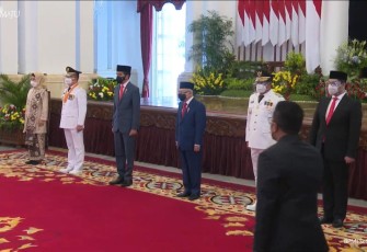Pelantikan Gubernur dan Wakil Gubernur Bengkulu Terplih Oleh Presiden Joko Widodo di Istana Negara 
