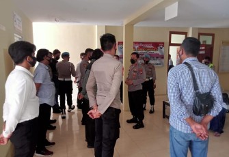  Propam Cek Urine dan Tes Drug Wipe Terhadap Personil Polres Lingga