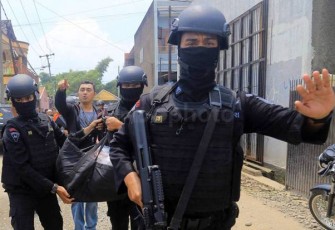 Densus 88 Polri Sita 31 Kotak Amal Terkait Penangkapan 18 Terduga Teroris 