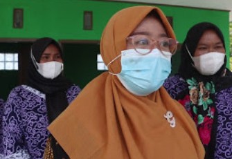 Bidan Desa Sedari
