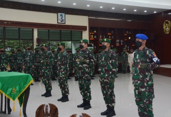 Sertijab) Komandan Korem (Danrem) 073/Makutarama, dari Kolonel Inf Ari Yulianto, S.I.P. kepada Kolonel Arm Putranto Gatot Sri Handoyo, S.Sos, M.M., bertempat di serambi Kodam IV/Diponegoro, Selasa. (2/3/2021).