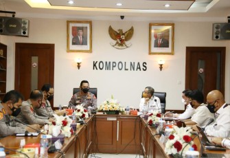 Kapolri Jenderal Listyo Sigit Prabowo membahas soal pemantapan transformasi Polri Presisi atau Prediktif, Responsibilitas dan Transparansi Berkeadilan saat menyambangi Kantor Komisi Kepolisian Nasional (Kompolnas).