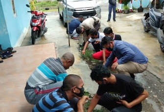 Mahasiswa Papua dan Polisi Di Jateng lakukan Bakti Sosial dan Kerja Bakti