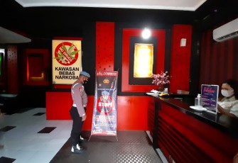 Kapolres Pekalongan Kota AKBP M Irwan Susanto., S.I.K., SH,MH,  memerintahkan kepada seluruh anggotanya baik di tingkat Polres maupun Polsek untuk tidak berkunjung ke tempat hiburan malam, kecuali dalam rangka tugas.