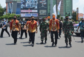 Menteri Pendayagunaan Aparatur Negara dan Repormasi Birokrasi (PAN-RB) Tjahjo Kumolo secara resmi laksanakan peresmian Mal Pelayanan Publik (MPP) Smart Salatiga. Bertempat di kantor Dukcapil jalan Pemuda No. 2 Kota Salatiga. Jum’at (19/3/2021).