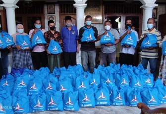 Serentak, Fraksi Partai Demokrat DPRD Jatim Salurkan Ribuan Sembako Peduli