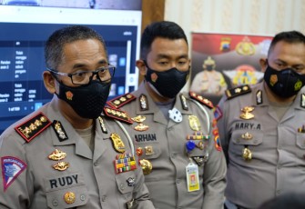 Direktur Lalu Lintas (Ditlantas) Polda Jateng, Kombes Pol Rudy Syafirudin saat memberikan keterangan persnya pada Senin (05/04/2021).