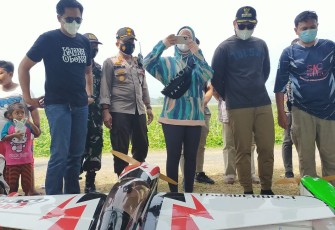 Kendal Aeromodeling club prakarsai lomba Endurance Glider Fungame Aeromodelling Kendal fun fly di Ponpes Al - Ma'wa Desa Sumbersari Ngampel Minggu 11/4/2021