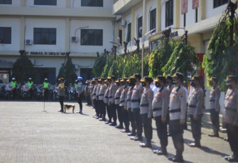Polrestabes Kota Semarang menggelar Operasi Keselamatan Candi 2021 yang ditandai dengan apel pasukan yang digelar di halaman Mapolrestabes Semarang, Senin (12/4/21).