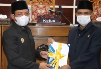 Pemkot Bengkulu Serahkan LKPJ Tahun 2020 ke DPRD