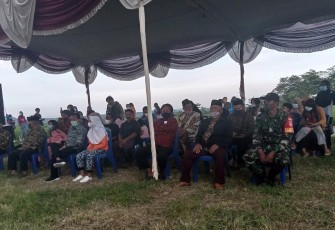 Pemerintah Desa Poncoruso mulai membangun tempat wisata kuliner Nusantara bertajuk "Wisata Kreatif Perdamaian" yang Soft openingnya diresmikan oleh Kepala Desa Poncoruso Haryoko didampingi oleh Sertu Heri R selaku Babinsa Desa Poncoruso di Dusun. Srumbung Gunung Desa. Poncoruso Kec. Bawen Kab. Semarang, Rabu (21/04/2021)