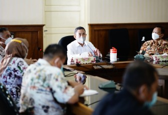 Bupati pimpin rapat evaluasi