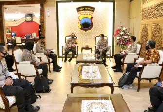 Tim Lemdiklat Polri Kunjungi Polda Jawa Tengah guna menyampaikan Hasil Analisa dan Evaluasi Kompetensi Diklat Polri T.A 2021 kepada Kapolda Jateng Irjen Pol Ahmad Luthfi dan para PJU Polda Jawa Tengah, Selasa (27/4/21).