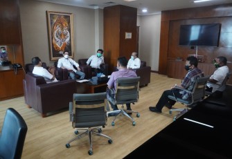 Kapolri Jendral Pol Listiyo Sigit Prabowo dan Dr Andi Renald saat launcing program E-PPNS  di Jakarta, Selasa (11/5/21).