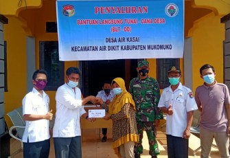 Penyaluran BLT DD Desa Air Kasai Tahap II Lancar 