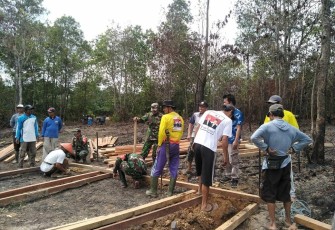Babinsa Kodim 1203/Ktp Selalu Hadir Ditengah-Tengah Masyarakat, Ini Buktinya