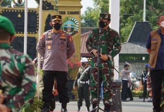 Panglima TNI Marsekal Hadi Tjahjanto Bersama Kapolri Jenderal Listyo Sigit Prabowo