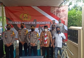 Polres Pekalongan Kota Gelar Vaksinasi Massal Di Rumah Warga