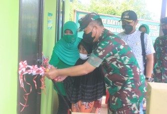 Dandim Palangka Raya Resmikan Program Bedah Rumah RTLH Warga Bantaran Sungai Kahayan 