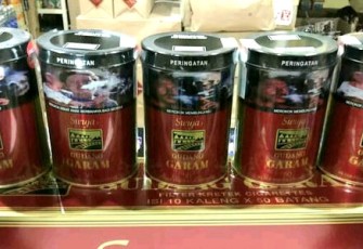 Kaleng Rokok Pembawa Nikmat Tuhan