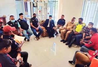 Penyerahan Dana dan Pakaian untuk Korban Erupsi Gunung Semeru Oleh Lintas Organisasi Tanjung Uban