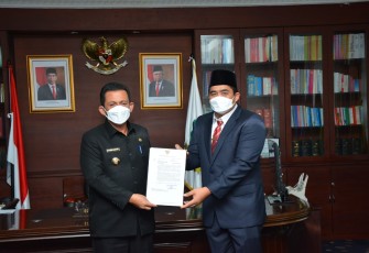 Penyerahan Surat Gubernur Kepulauan Riau Nomor : 130/1599/B.PEMTAS-SET/2021