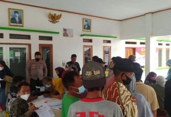 Kapolsek Kertajati-Polres Majalengka, Selalu Mendampingi Pantau Kegiatan Vaksinasi Covid -19 Di Wilkum Polsek Kertajati