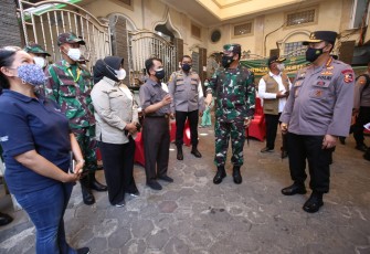Panglima TNI Marsekal Hadi Tjahjanto, Kapolri Jenderal Listyo Sigit Prabowo dan Kepala BNPB Ganip Warsito