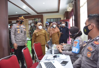 Kapolres Bersama FKPD Kota Tanjung Pinang Tinjau Vaksinasi Merdeka