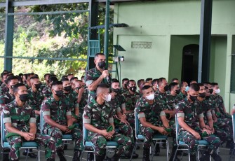 Pengarahan Danrem 033/WP Kepada Seluruh Prajurit dan PNS Korem 033/WP