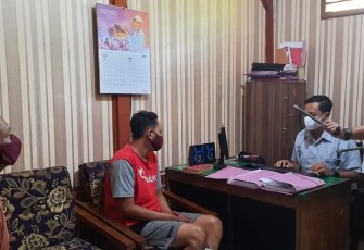 Dua Residivis Tersangka Pencurian Dengan Pemberatan Menjalani Pemeriksaan di Mapolsek Cepu