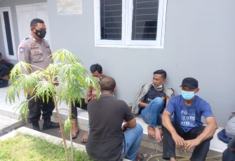 Patroli Imbauan Terhadap Masyarakat Yang Sedang Berkerumun