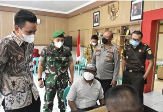 penyaluran Bantuan Tunai untuk Pedagang Kaki Lima
