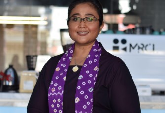 Penyanyi keroncong Endah Laras
