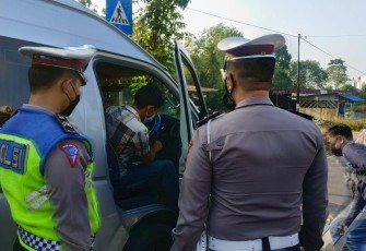 Selama Penyekatan PPKM Ratusan Kendaraan Disuruh Putar Balik