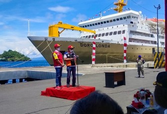 Walikota Bitung Maurits Mantiri MM Bersama Bupati Minahasa Utara Joune Ganda saat memberikan sambutan