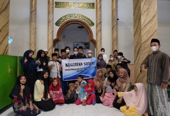 Hj Nurmalah SH MH Bersama Tim Berbagi Dengan Warga Panti Asuhan Al Hikmah Semarang